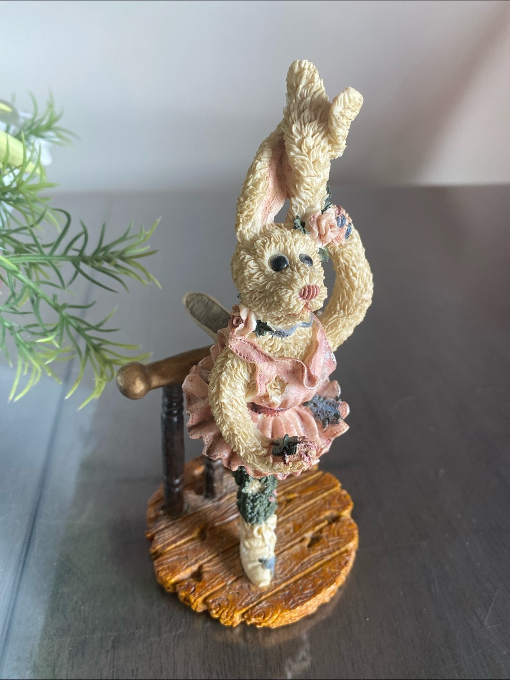 1998 Boyds Bears & Friends Ballerina Bunny Figurine Home Decor Ornament dance